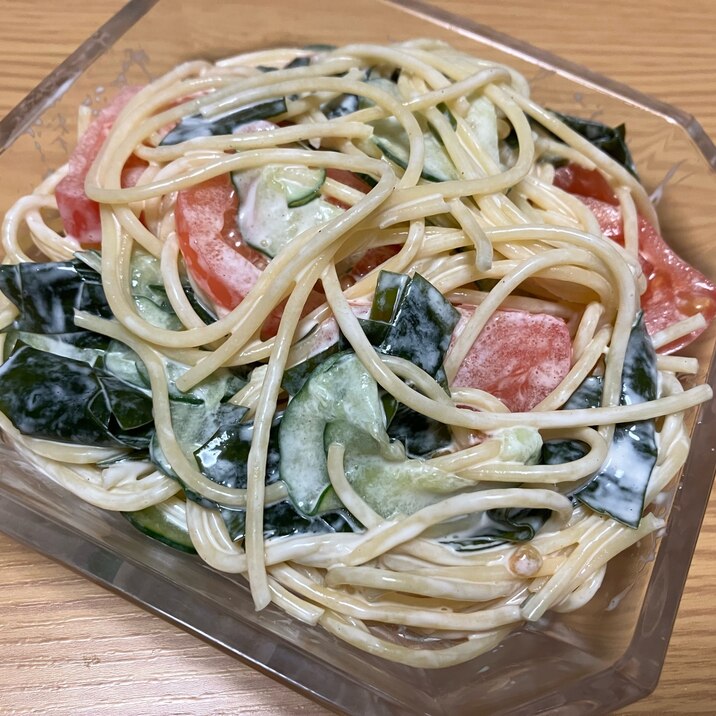 ワカメときゅうりとトマトのパスタサラダ☆彡